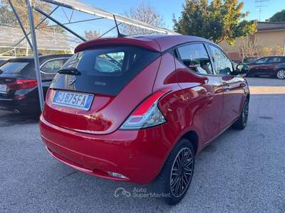 Lancia Ypsilon 1.0 FireFly 5 porte S&S Hybrid Ecochic Silver Rosso usata Rivignano Teor