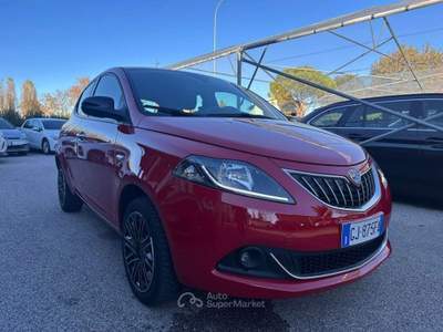 Lancia Ypsilon 1.0 FireFly 5 porte S&S Hybrid Ecochic Silver Rosso usata Rivignano Teor