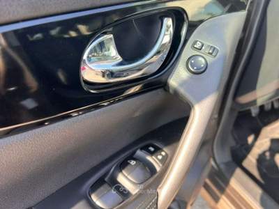 Nissan Qashqai 1.5 dCi Tekna Tetto Grigio usata Rivignano Teor