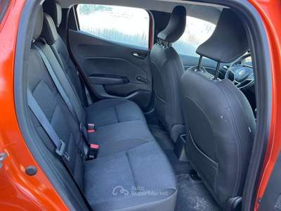 Renault Clio TCe 90 CV 5 porte Techno Arancione usata Rivignano Teor