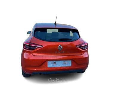 Renault Clio TCe 90 CV 5 porte Techno Arancione usata Rivignano Teor