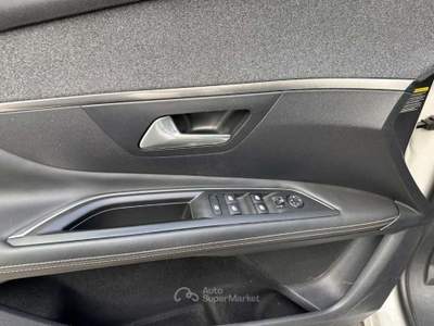 Peugeot 3008 BlueHDi 120 S&S EAT6 GT Line Bianco usata Rivignano Teor