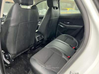 Jaguar E-Pace 2.0D 150 CV AWD aut. R-Dynamic 4X4 Bianco usata Rivignano Teor