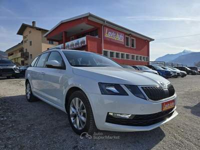 Skoda Octavia 1.6 TDI SCR 115 CV Wagon Executive Bianco usata Lavis