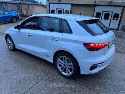 Audi A3  Sportback 35 2.0 tdi S line Edition s-tronic Bianco usata Grezzana