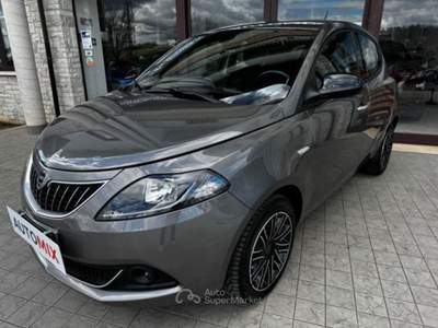 Lancia Ypsilon 1.0 firefly hybrid Gold s&s 70cv Grigio usata Campobasso