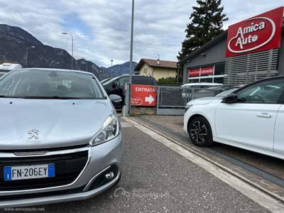 Peugeot 208 208 BlueHDi 75 5p. Allure DIESEL Argento usata Lavis
