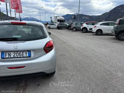 Peugeot 208 208 BlueHDi 75 5p. Allure DIESEL Argento usata Lavis