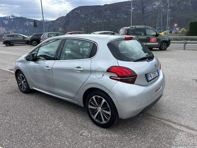 Peugeot 208 208 BlueHDi 75 5p. Allure DIESEL Argento usata Lavis
