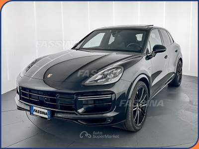 Porsche Cayenne Cayenne 4.0 V8 Turbo S E-Hybrid Nero usata Milano