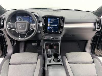 Volvo XC40 T4 PLUG IN AUT CORE **AUTOCARRO N1** Nero usata Bassano del Grappa