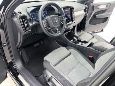 Volvo XC40 T4 PLUG IN AUT CORE **AUTOCARRO N1** Nero usata Bassano del Grappa