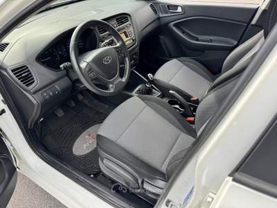Hyundai i20 1.1 CRDi 75cv Style Bianco usata San Giuseppe Vesuviano