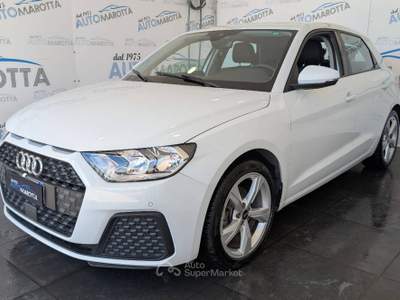 Audi A1 30 1.0 tfsi Admired Advanced 110cv s-tronic Bianco usata Limatola
