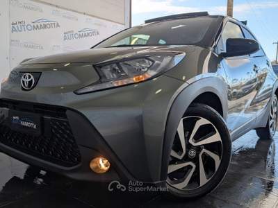 Toyota Aygo 1.0 Lounge Air 72cv Verde usata Limatola