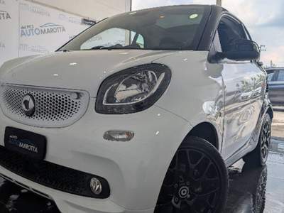Smart ForTwo 1.0 Superpassion 71cv twinamic Bianco usata Limatola
