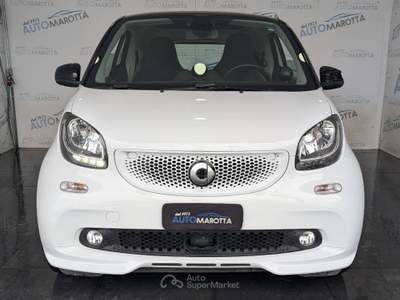 Smart ForTwo 1.0 Superpassion 71cv twinamic Bianco usata Limatola