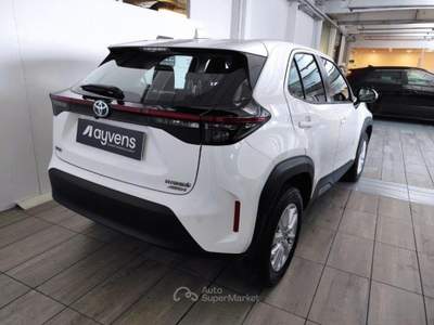 Toyota Yaris Cross  -  1.5 hybrid 5p. e-cvt awd-i business Bianco usata LEGNANO