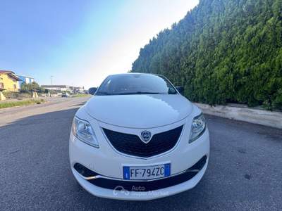 Lancia Ypsilon 5 porte GPL Ecochic Silve usata GUSSAGO