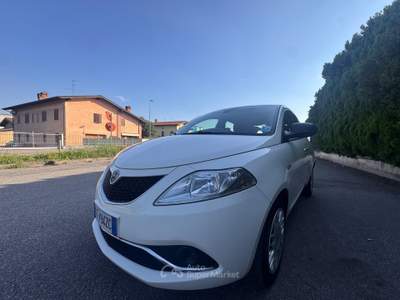 Lancia Ypsilon 5 porte GPL Ecochic Silve usata GUSSAGO