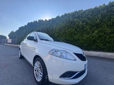 Lancia Ypsilon 5 porte GPL Ecochic Silve usata GUSSAGO