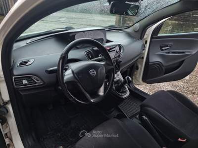 Lancia Ypsilon 5p Platinum Bianco usata Calci