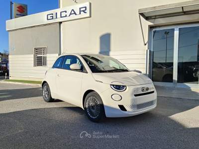 Fiat 500 Berlina Hybrid Pop Nero usata Putignano