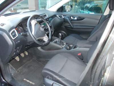 Nissan Qashqai unicoproprietario gancio traino Nero usata ALBINEA