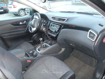 Nissan Qashqai unicoproprietario gancio traino Nero usata ALBINEA
