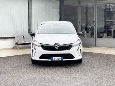 Renault Clio 1.0 tce Evolution MY24 90CV NUOVA - 2024 Bianco usata Roma