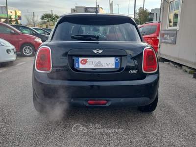 MINI 1.5 Cooper D Hype 5 1.2 One 5 porte-75CV-55KW-BENZINA-EURO6- Nero usata San Giuseppe Vesuviano