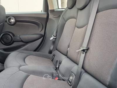 MINI 1.5 Cooper D Hype 5 1.2 One 5 porte-75CV-55KW-BENZINA-EURO6- Nero usata San Giuseppe Vesuviano