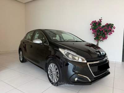 Peugeot 208 Peugeot 208 1.5 Allure Nero usata Occhiobello