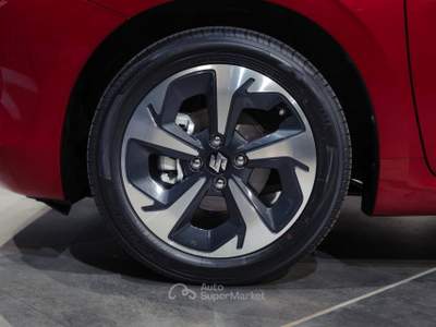 Suzuki Swift 1.2 Hybrid Top*PRONTA CONSEGNA!! Rosso usata MILANO