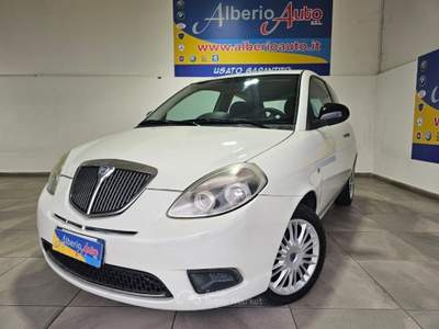 Lancia Ypsilon 1.3 MJT 75 CV Platinum Bianco usata ADRANO