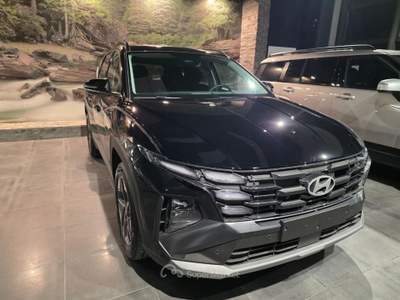 Hyundai Tucson 1.6 CRDI 48V DCT Business Nero usata Pesaro