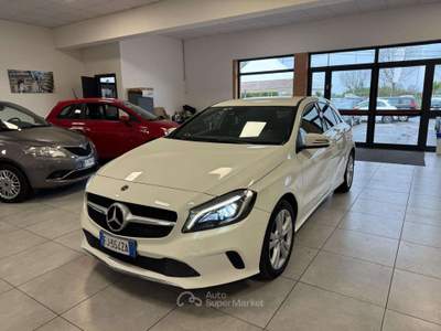 Mercedes-Benz Classe A Classe A 160 D AUTOMATIC SPORT (W176 ) Bianco usata Latina