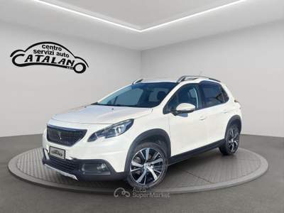 Peugeot 2008 BlueHDi 100 Black Matt Bianco usata Maniace