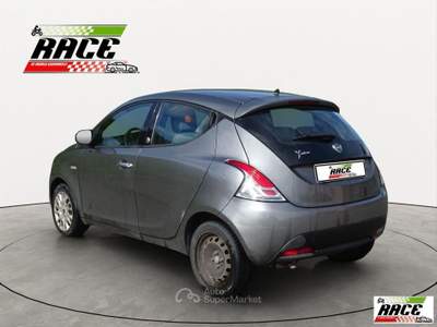 Lancia Ypsilon 1.2 69 CV 5 porte GPL Ecochic Gold Grigio usata Pieve a Nievole