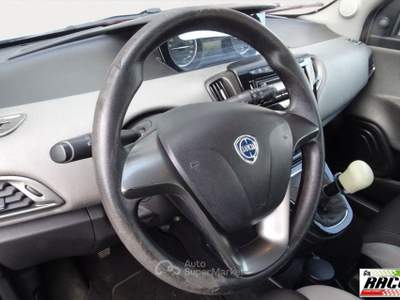 Lancia Ypsilon 1.2 69 CV 5 porte GPL Ecochic Gold Grigio usata Pieve a Nievole