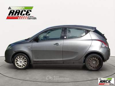Lancia Ypsilon 1.2 69 CV 5 porte GPL Ecochic Gold Grigio usata Pieve a Nievole