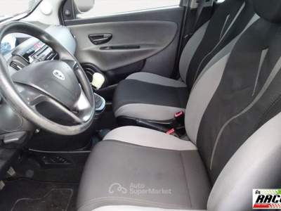 Lancia Ypsilon 1.2 69 CV 5 porte GPL Ecochic Gold Grigio usata Pieve a Nievole