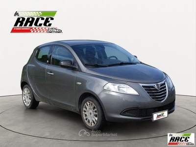 Lancia Ypsilon 1.2 69 CV 5 porte GPL Ecochic Gold Grigio usata Pieve a Nievole