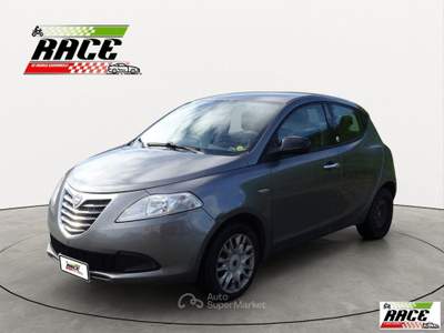 Lancia Ypsilon 1.2 69 CV 5 porte GPL Ecochic Gold Grigio usata Pieve a Nievole