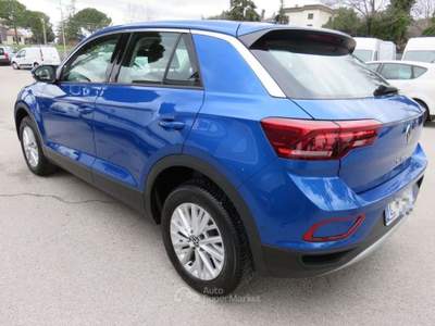 Volkswagen T-Roc 1.0 TSI Life Blu/Azzurro usata Tolentino