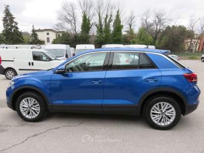 Volkswagen T-Roc 1.0 TSI Life Blu/Azzurro usata Tolentino