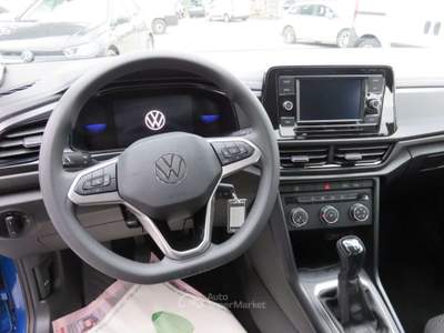 Volkswagen T-Roc 1.0 TSI Life Blu/Azzurro usata Tolentino