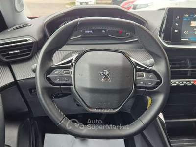 Peugeot 2008 PureTech 100 S&S Active Rosso usata Cento