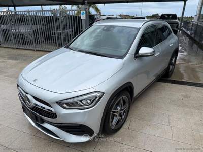 Mercedes-Benz GLA GLA 200 d Automatic Premium Grigio usata TORRENOVA