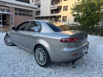 Alfa Romeo 159 JTDm 16V Argento usata Prato